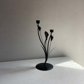 Metal floral candle holder