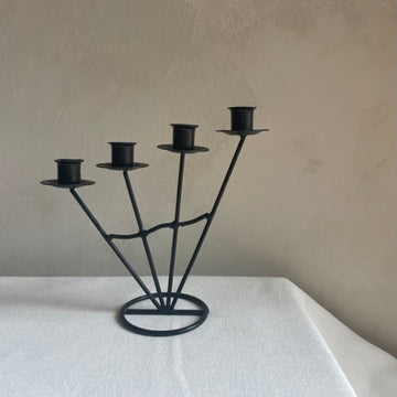 Metal triangular candle holder