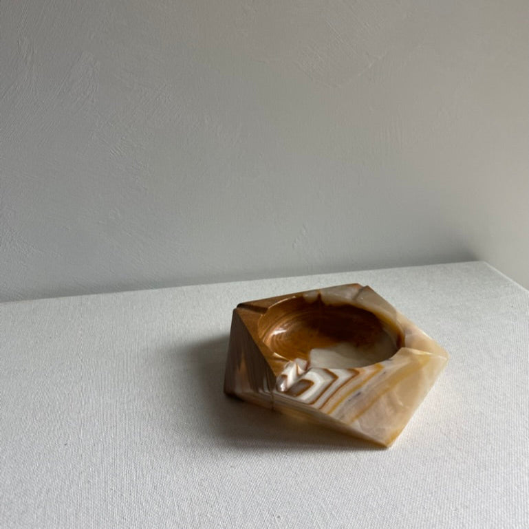 Onyx ash tray