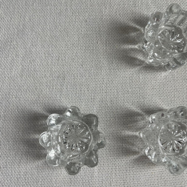 Glass flower shaped salt cellars (set of 6)