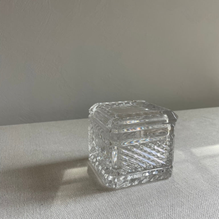 Crystal box with lid