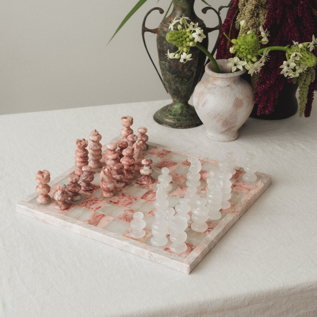 Chess set - pink & white