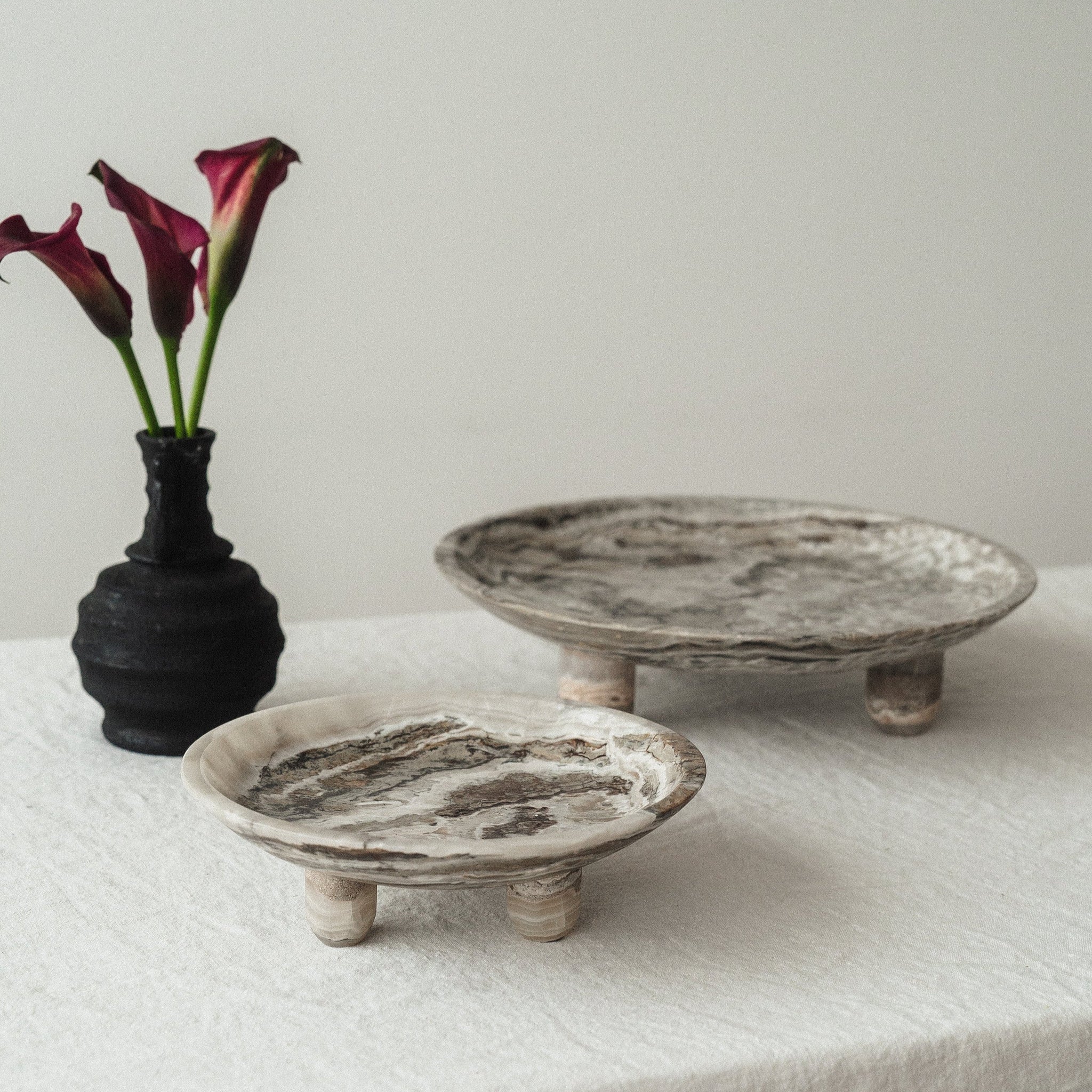 Footed dish - grey onyx